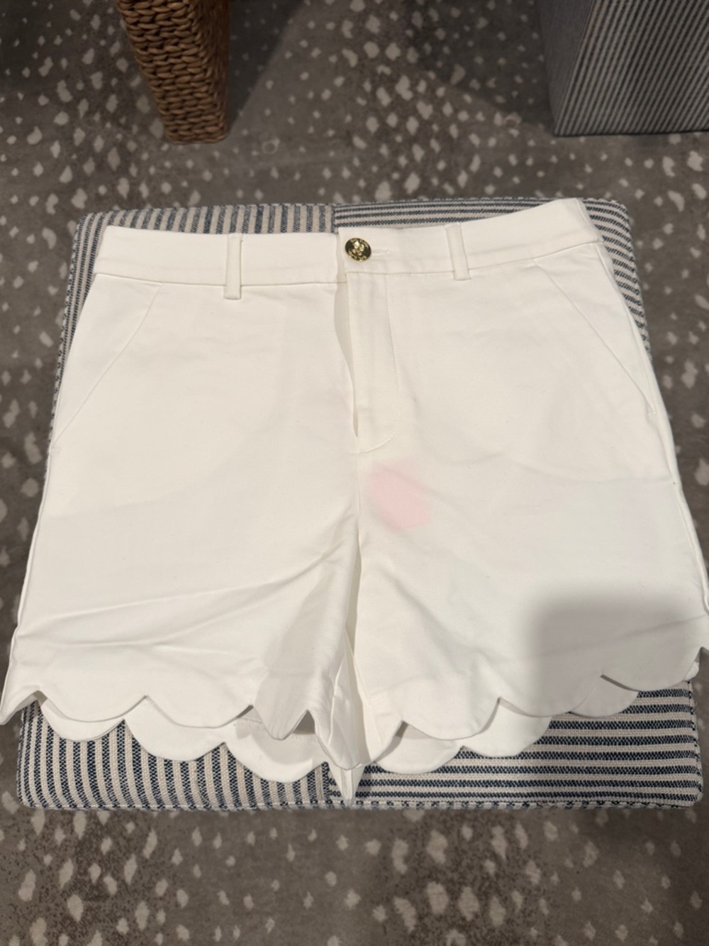 NWT Lilly Pulitzer White Scallop Hem Buttercup Shorts